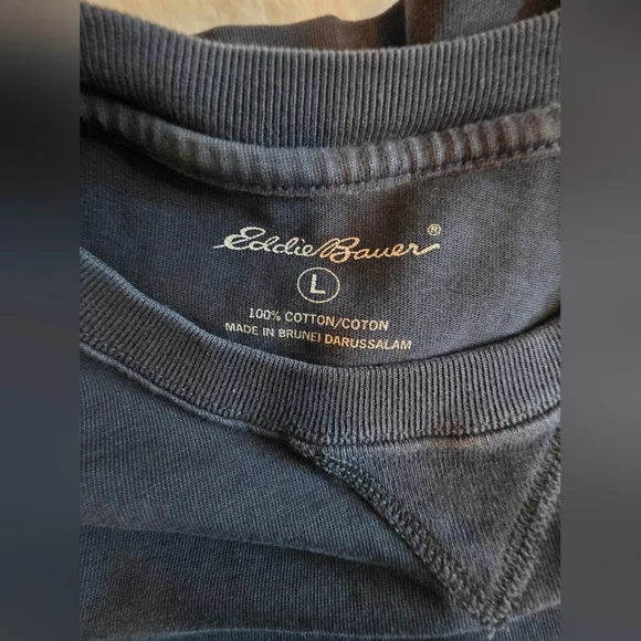 Eddie Bauer Men's Navy Crewneck Sweatshirt - Picture 3 of 9